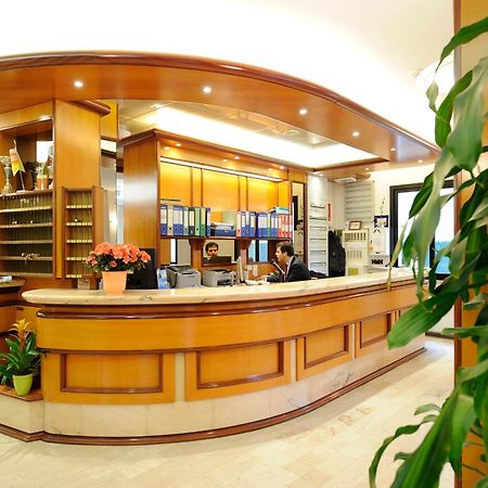 Hotel Adler Alassio Ngoại thất bức ảnh