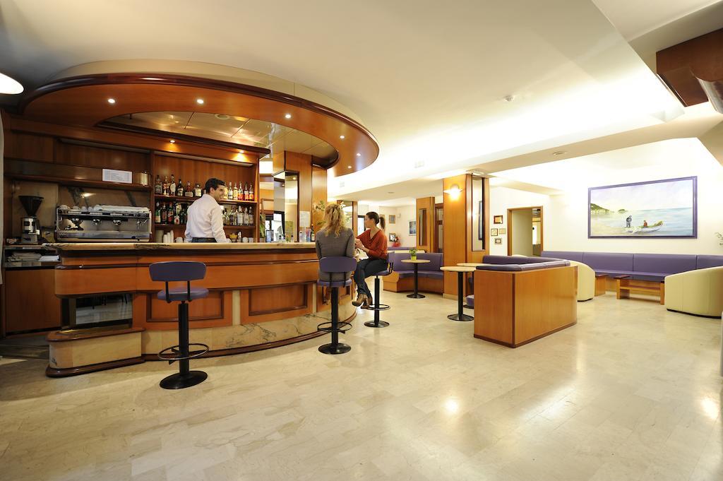 Hotel Adler Alassio Ngoại thất bức ảnh