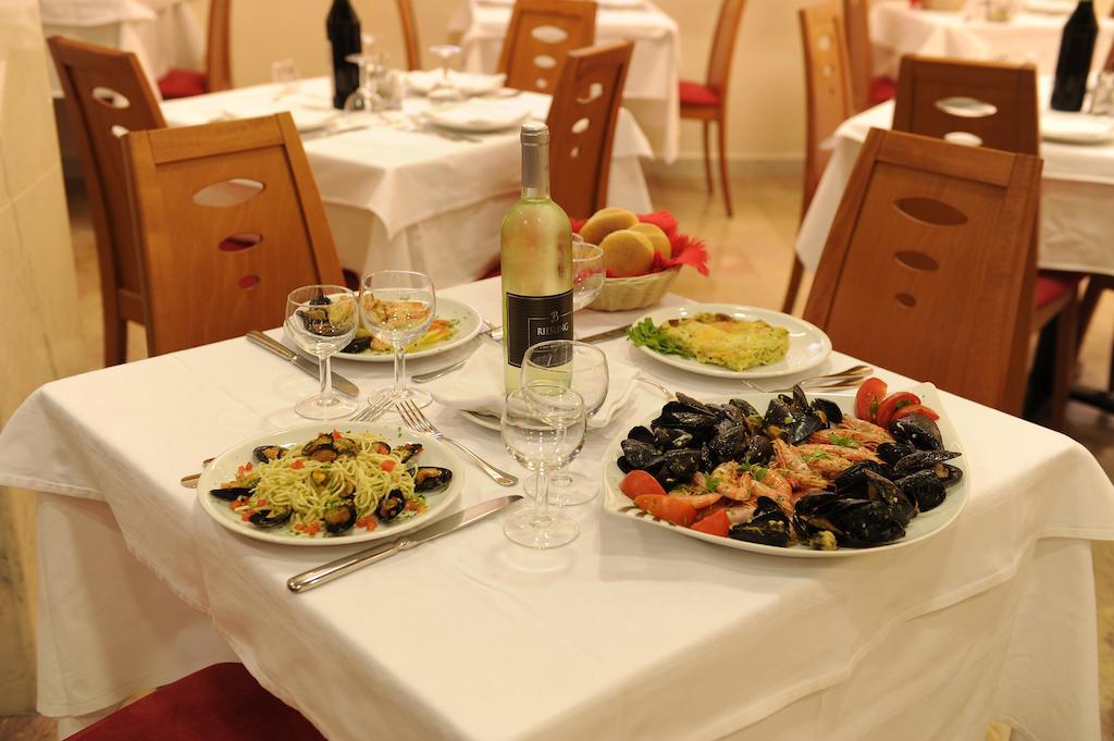 Hotel Adler Alassio Ngoại thất bức ảnh