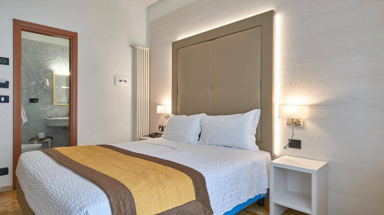 Hotel Adler Alassio Ngoại thất bức ảnh