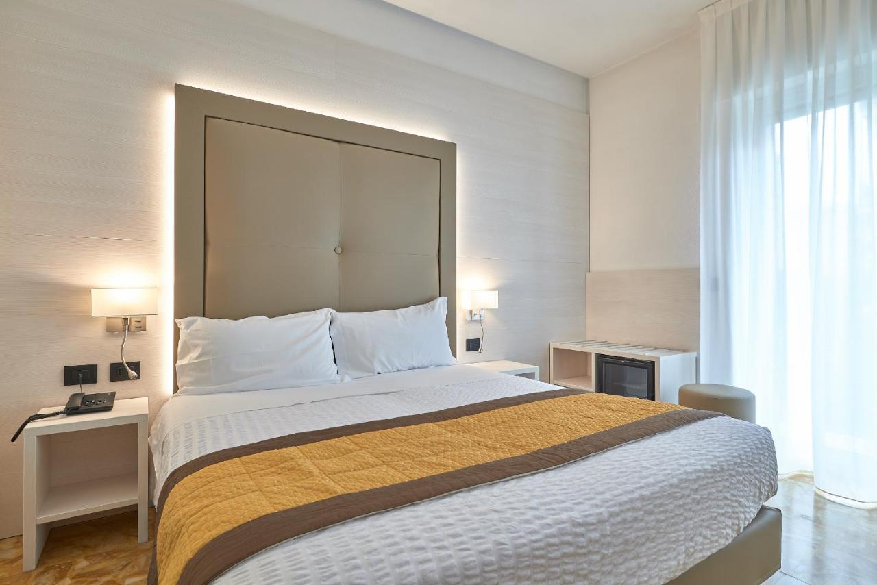 Hotel Adler Alassio Ngoại thất bức ảnh