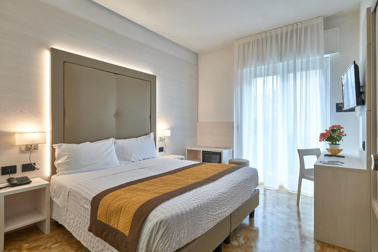 Hotel Adler Alassio Ngoại thất bức ảnh