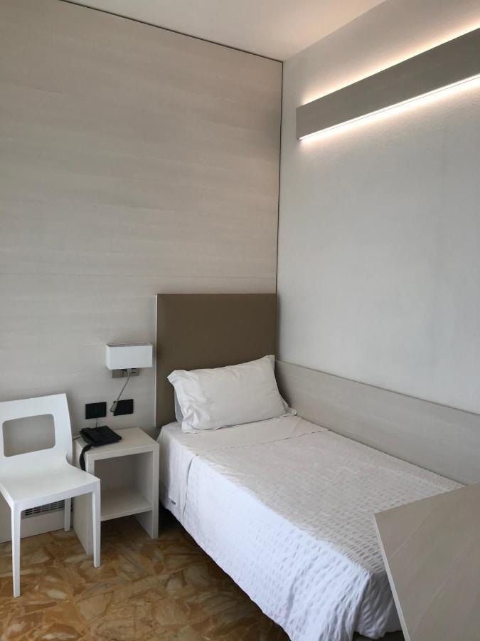 Hotel Adler Alassio Ngoại thất bức ảnh